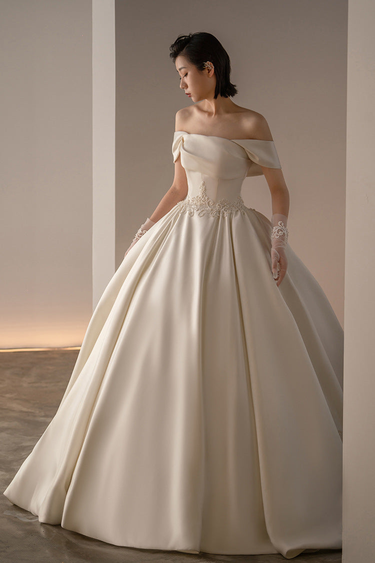 Women's Satin Off-shoulder Retro Fashion Trailing Wedding Dress